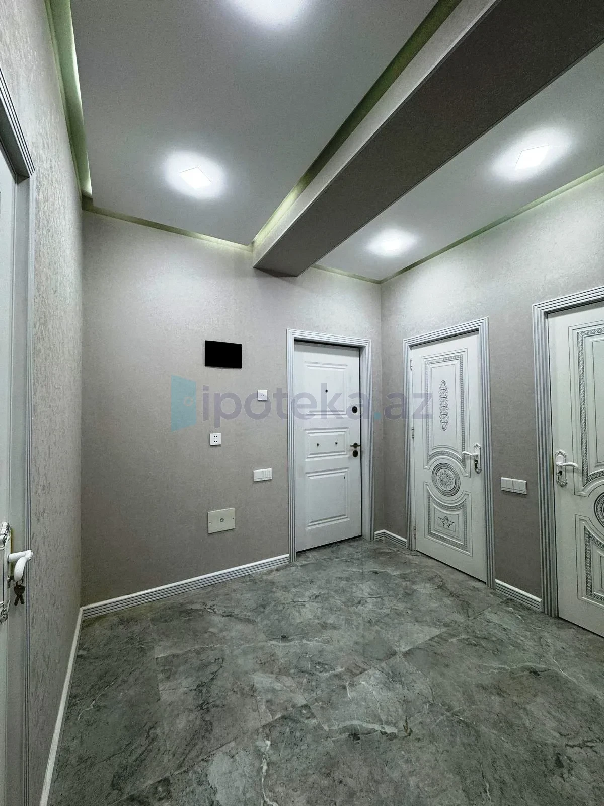 Satılır 3 otaqlı yeni tikili 85 m²