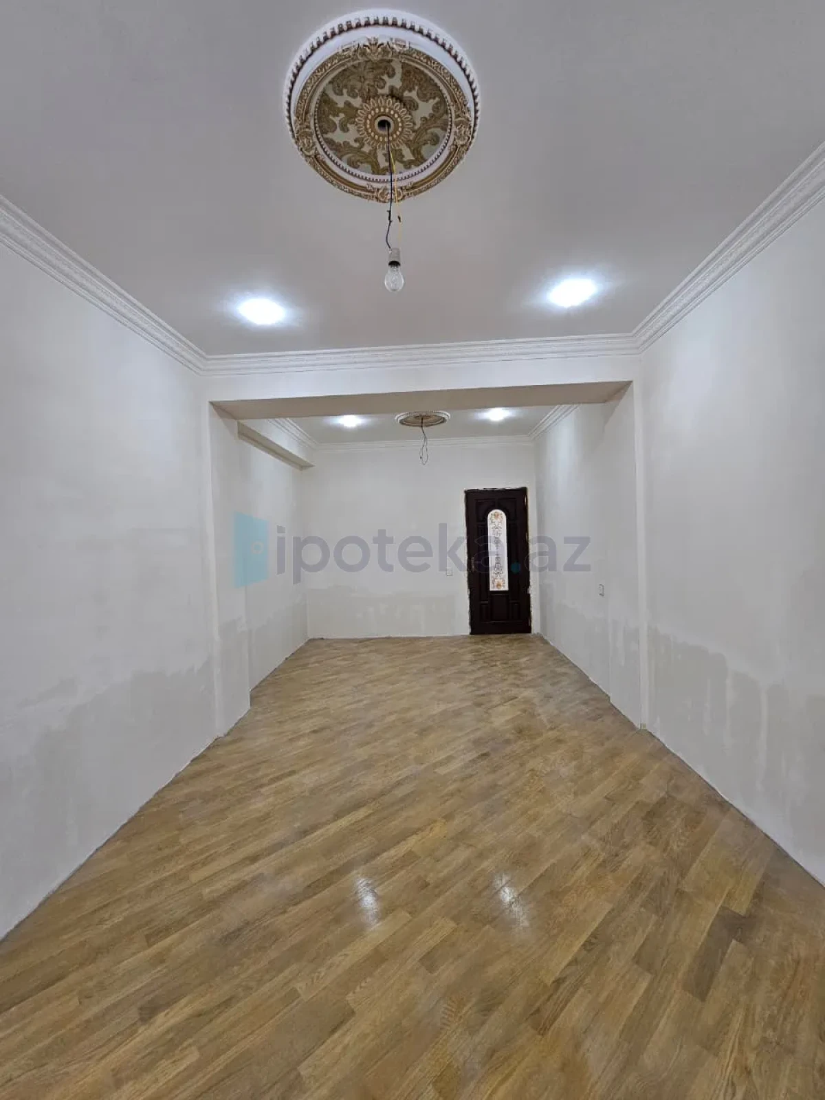 Satılır 3 otaqlı yeni tikili 120 m²