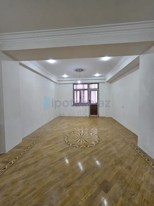 Satılır 3 otaqlı yeni tikili 120 m²