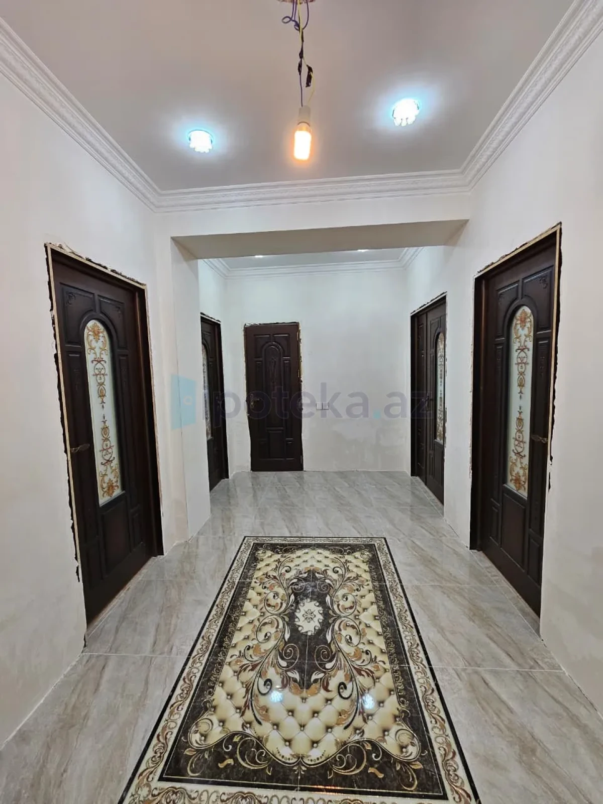 Satılır 3 otaqlı yeni tikili 120 m²