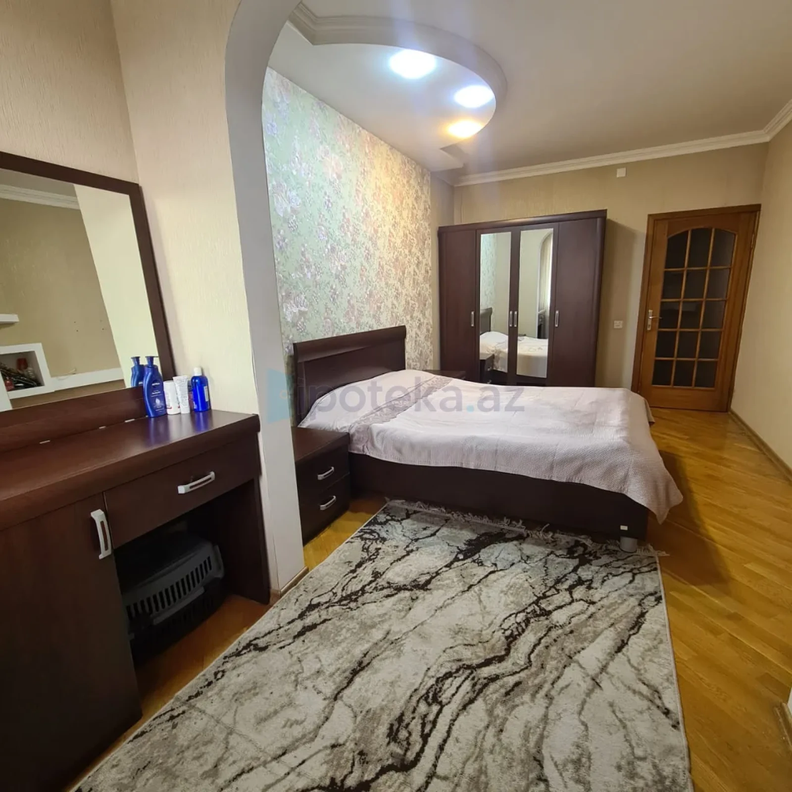 Satılır 4 otaqlı yeni tikili 90 m²