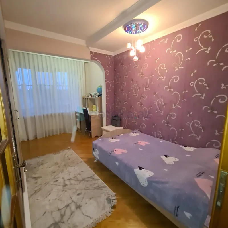 Satılır 4 otaqlı yeni tikili 90 m²
