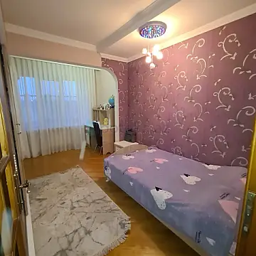 Satılır 4 otaqlı yeni tikili 90 m²