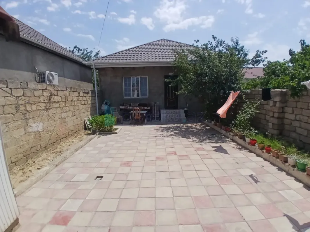 Satılır 3 otaqlı həyət evi 108 m²