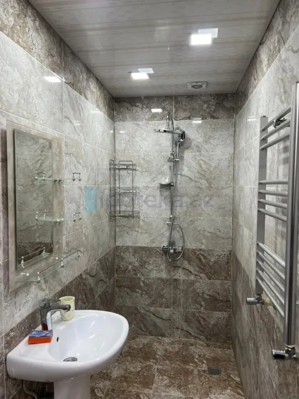 Satılır 2 otaqlı yeni tikili 68 m²