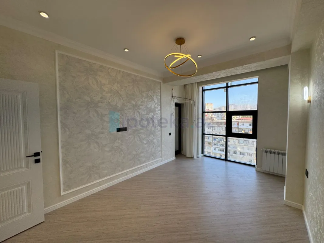 Satılır 3 otaqlı yeni tikili 82 m²