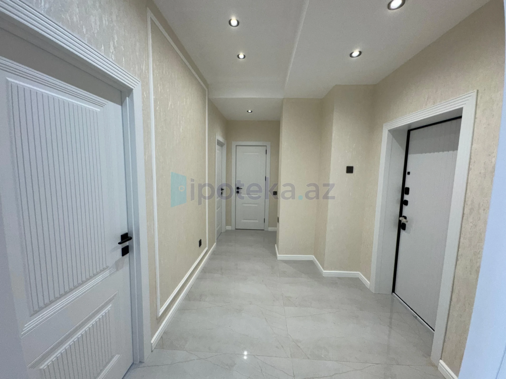 Satılır 3 otaqlı yeni tikili 82 m²