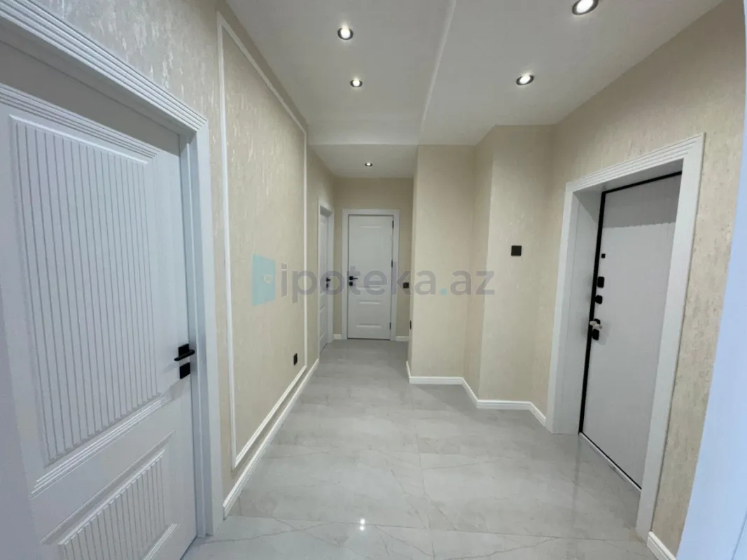 Satılır 3 otaqlı yeni tikili 82 m²