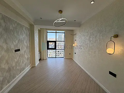 Satılır 3 otaqlı yeni tikili 82 m²