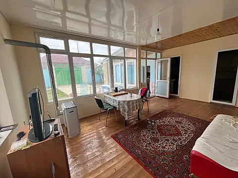 Satılır 3 otaqlı həyət evi