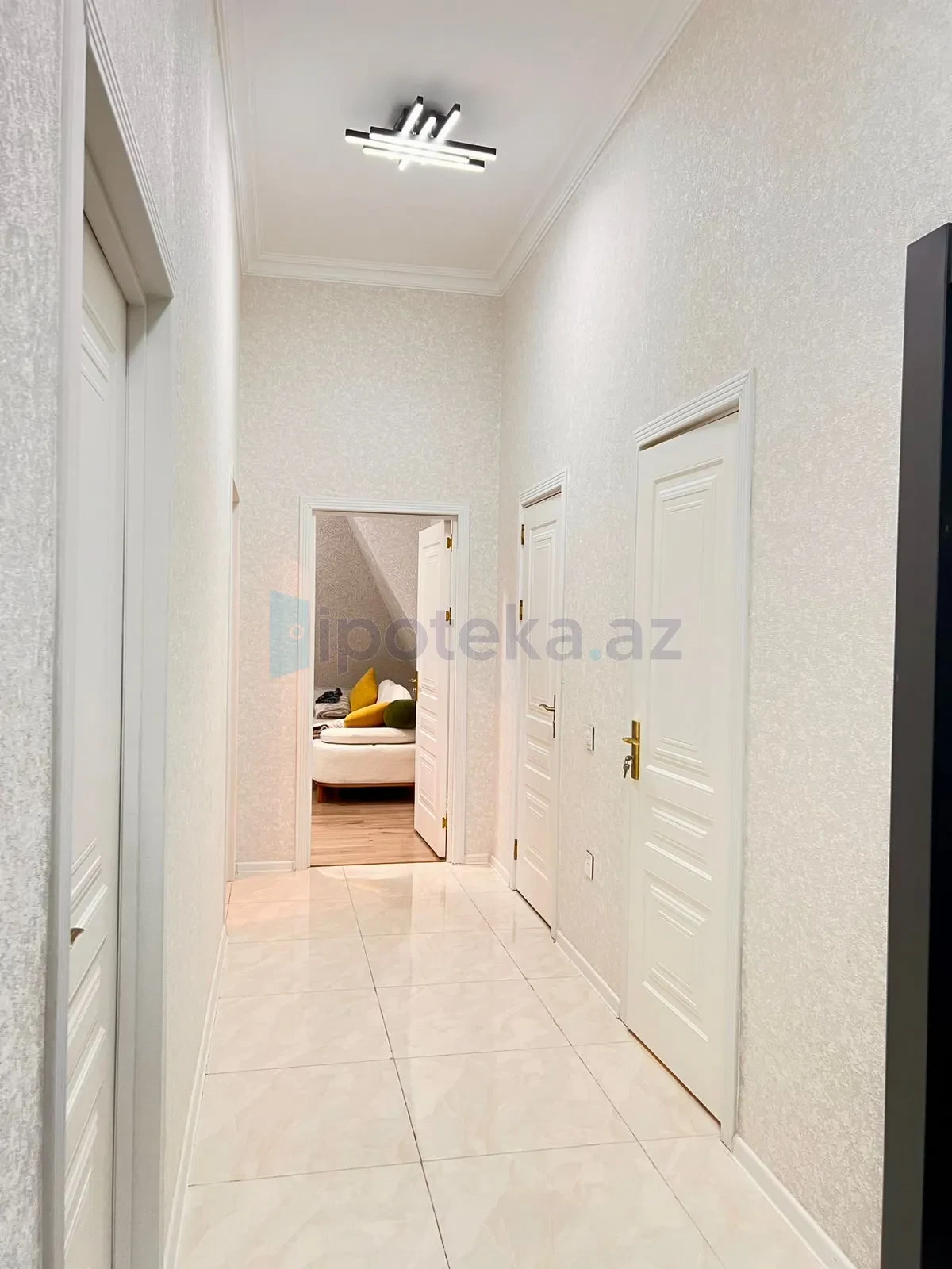 Satılır 3 otaqlı yeni tikili 73 m²