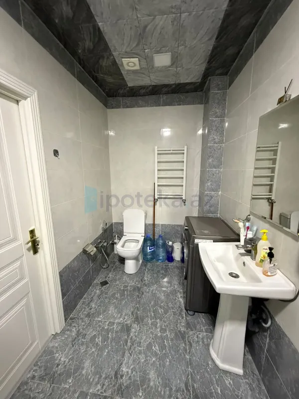 Satılır 2 otaqlı yeni tikili 72 m²