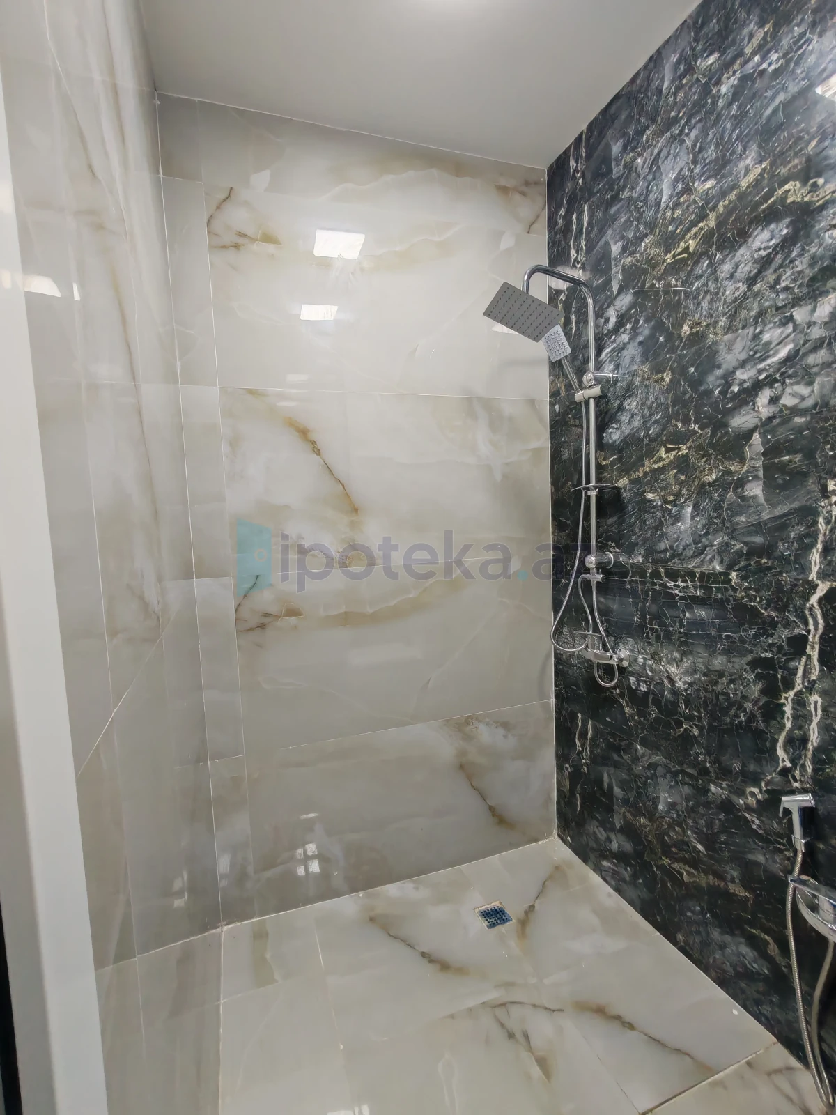 Satılır 2 otaqlı yeni tikili 58 m²