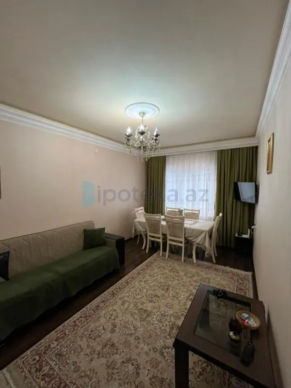 Satılır 2 otaqlı köhnə tikili 65 m²