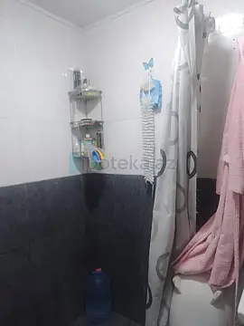 Satılır 4 otaqlı köhnə tikili 80 m²