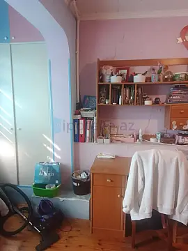 Satılır 4 otaqlı köhnə tikili 80 m²