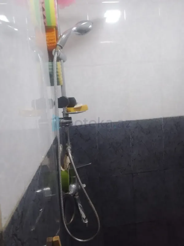 Satılır 4 otaqlı köhnə tikili 80 m²