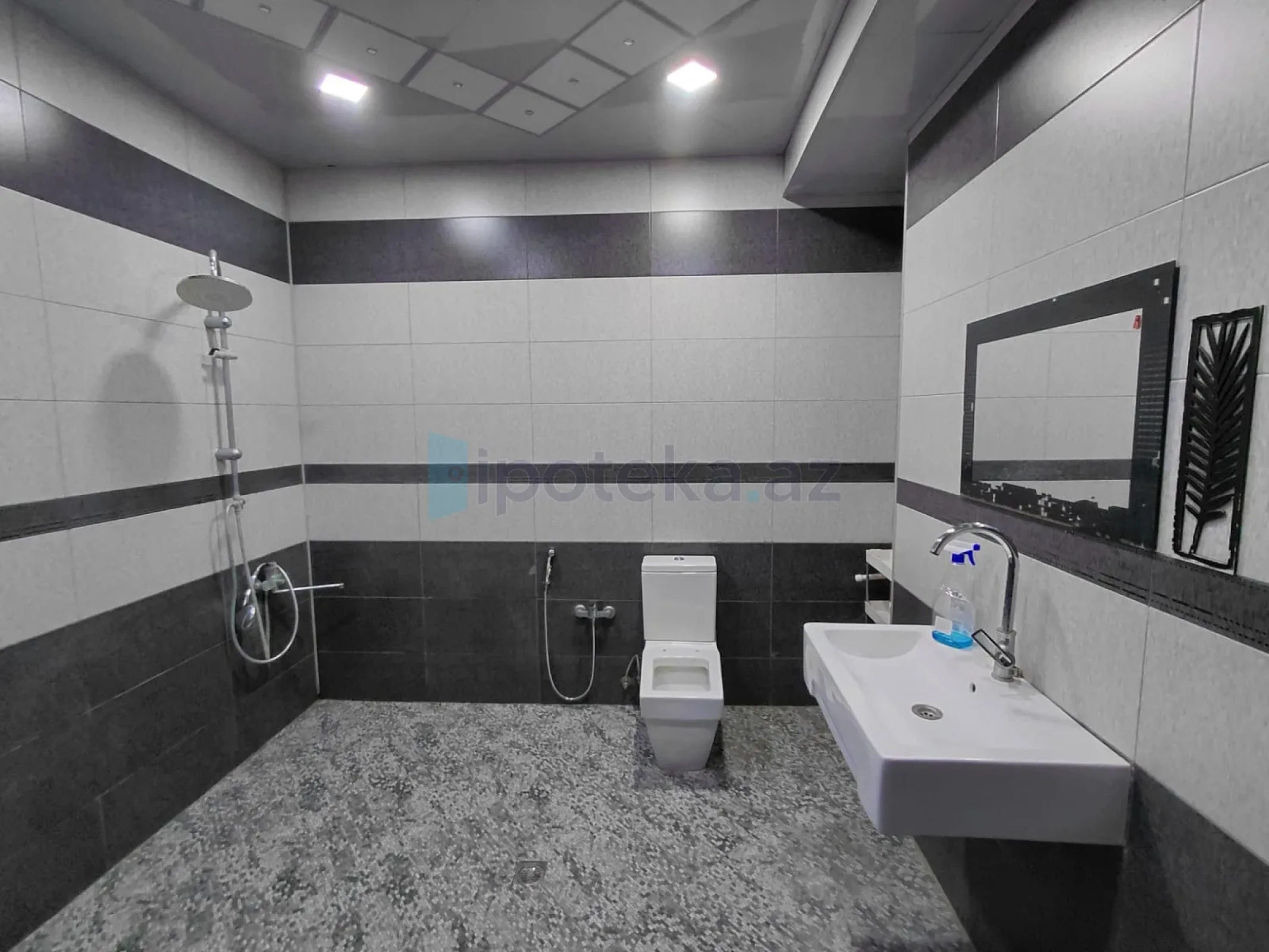 Satılır 4 otaqlı yeni tikili 127 m²