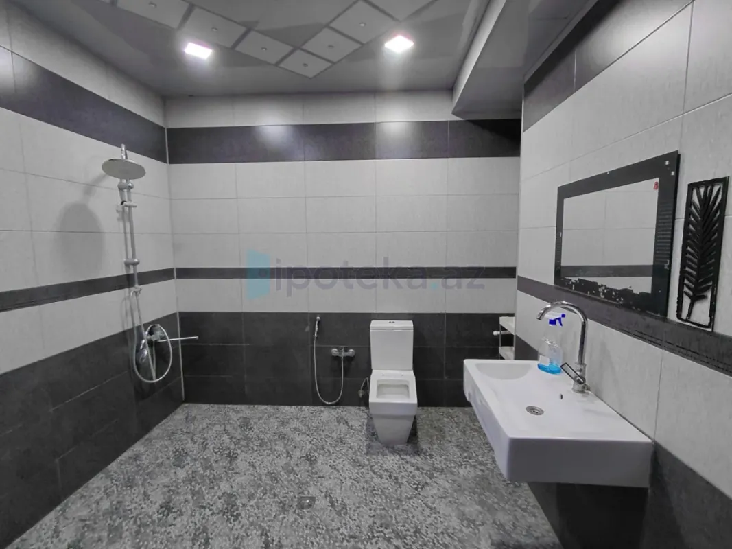 Satılır 4 otaqlı yeni tikili 127 m²