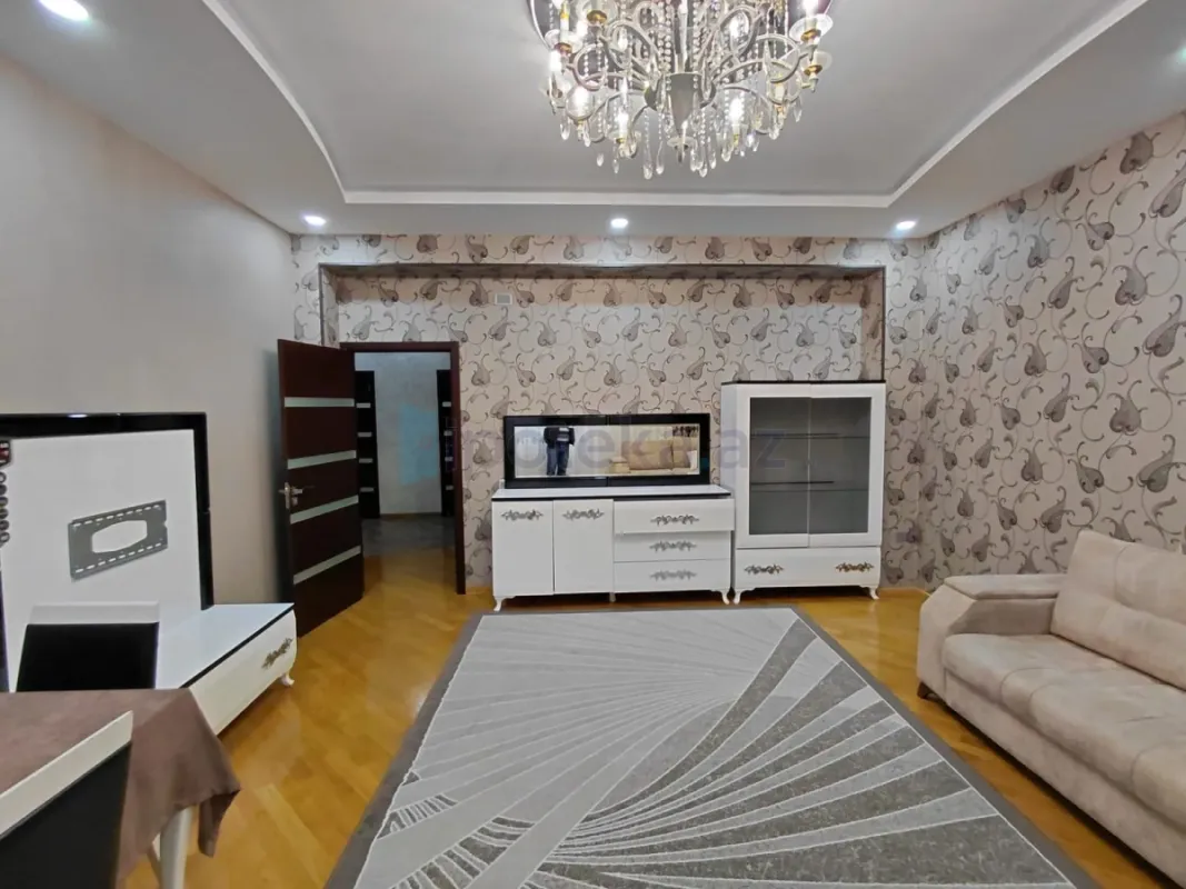 Satılır 4 otaqlı yeni tikili 127 m²