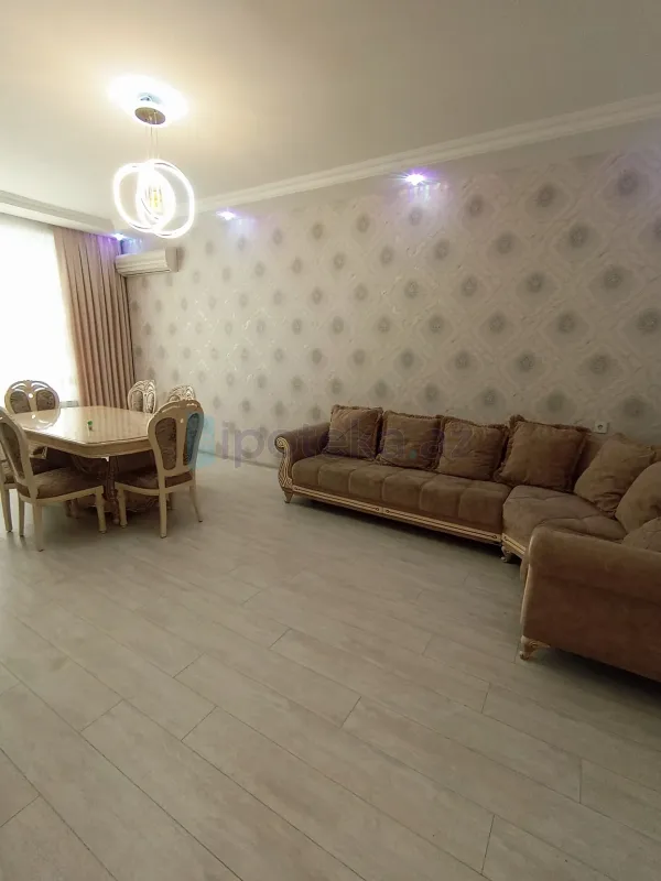 Satılır 4 otaqlı həyət evi 140 m²
