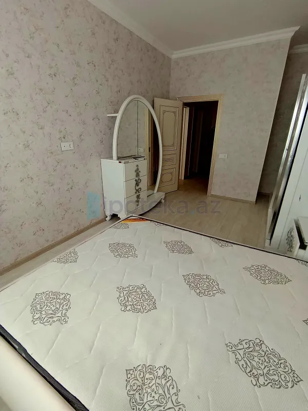 Satılır 4 otaqlı həyət evi 140 m²