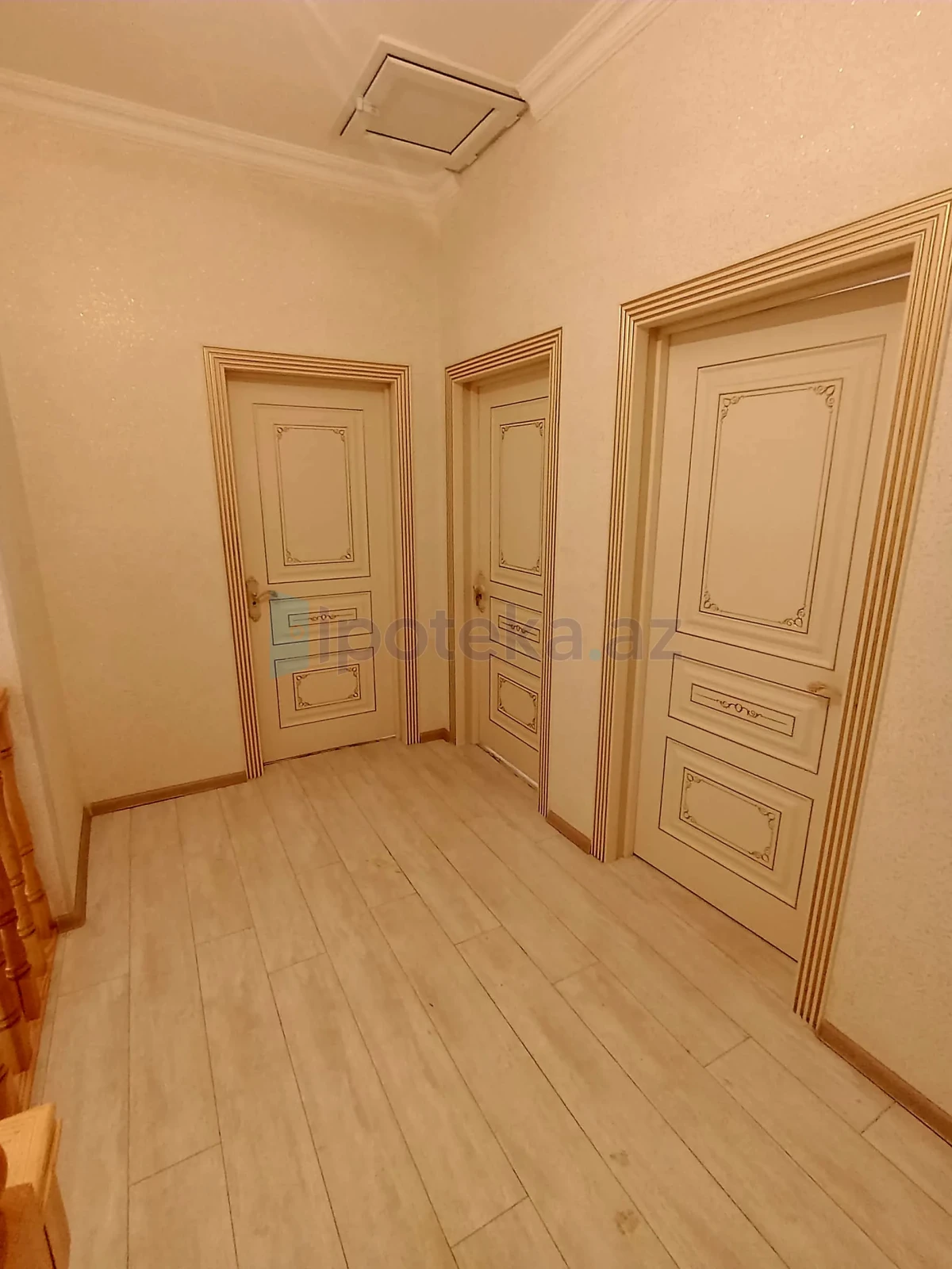 Satılır 4 otaqlı həyət evi 140 m²