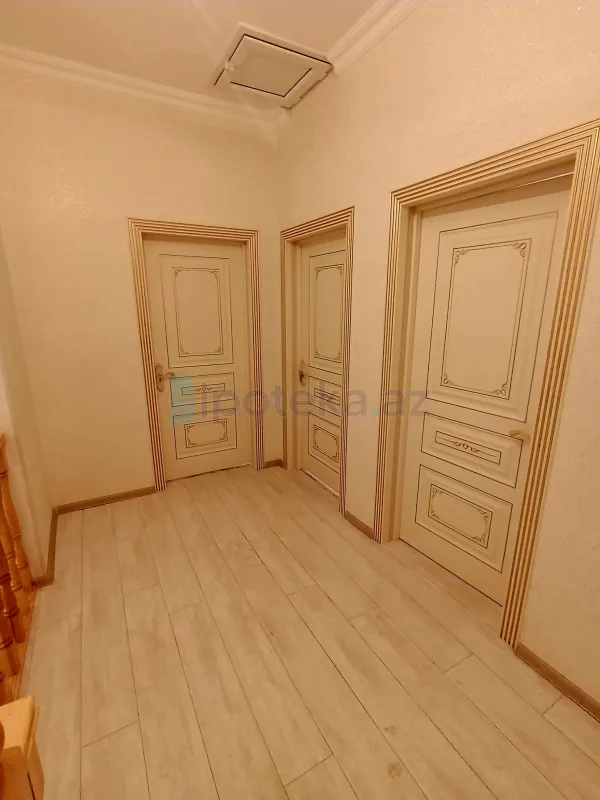 Satılır 4 otaqlı həyət evi 140 m²
