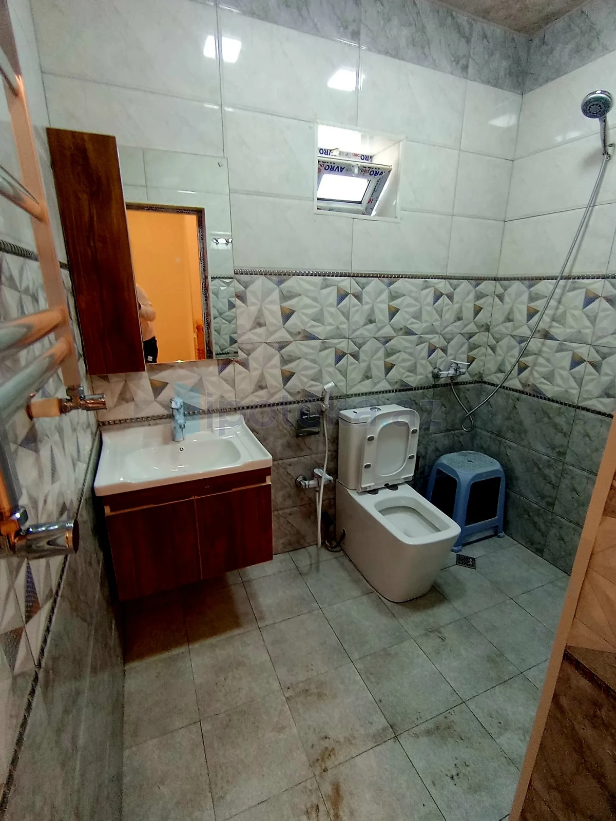 Satılır 4 otaqlı həyət evi 140 m²