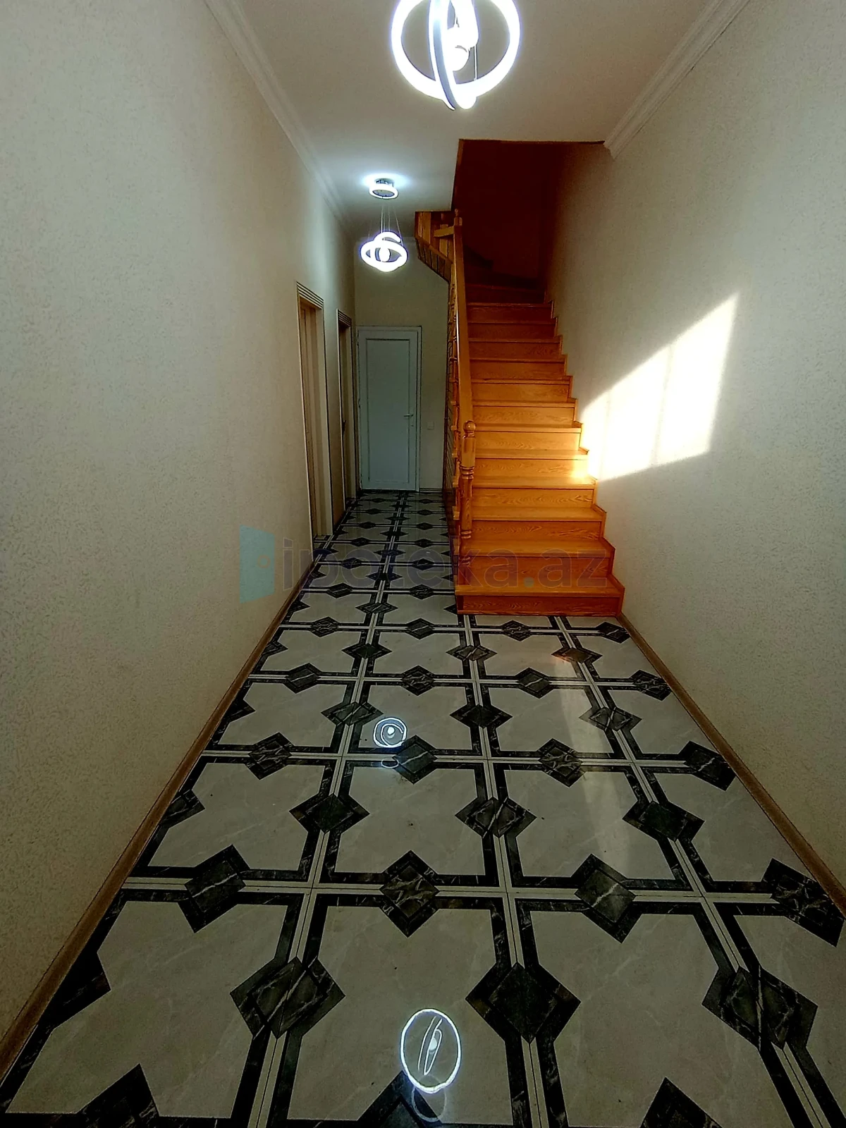 Satılır 4 otaqlı həyət evi 140 m²