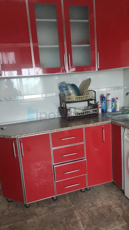 Satılır 3 otaqlı köhnə tikili 90 m²