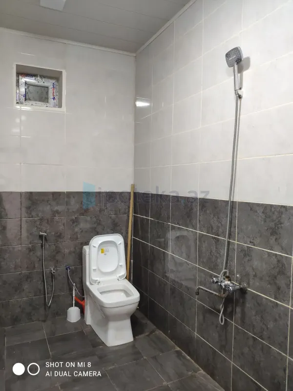 Satılır 7 otaqlı həyət evi 200 m²