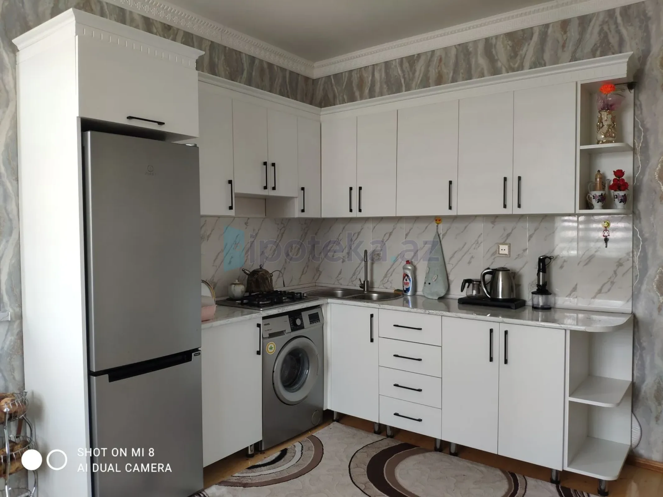 Satılır 7 otaqlı həyət evi 200 m²