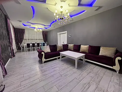 Satılır 5 otaqlı həyət evi 284 m² — Bakı, Saray 5 otaq 284.00 m²
