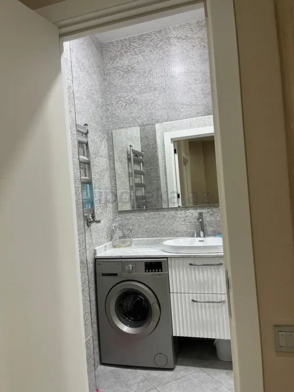 Satılır 2 otaqlı yeni tikili 72 m²