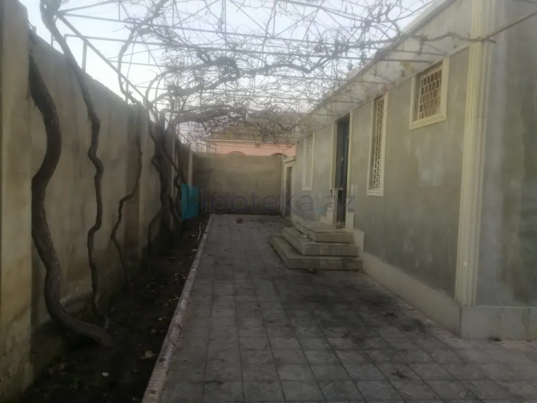 Satılır 3 otaqlı mənzil 170 m²