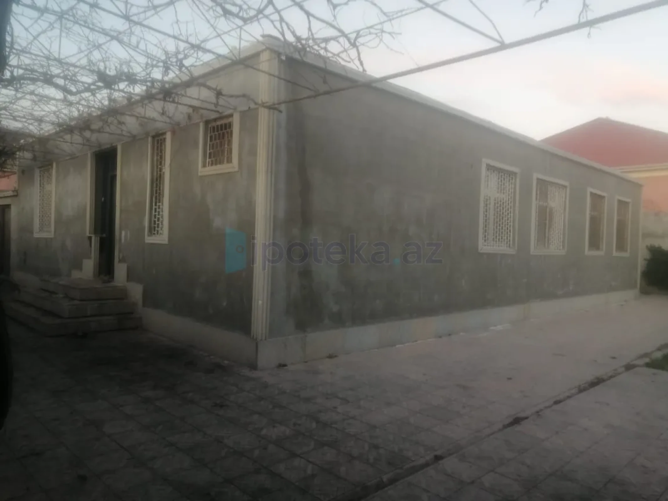 Satılır 3 otaqlı mənzil 170 m²