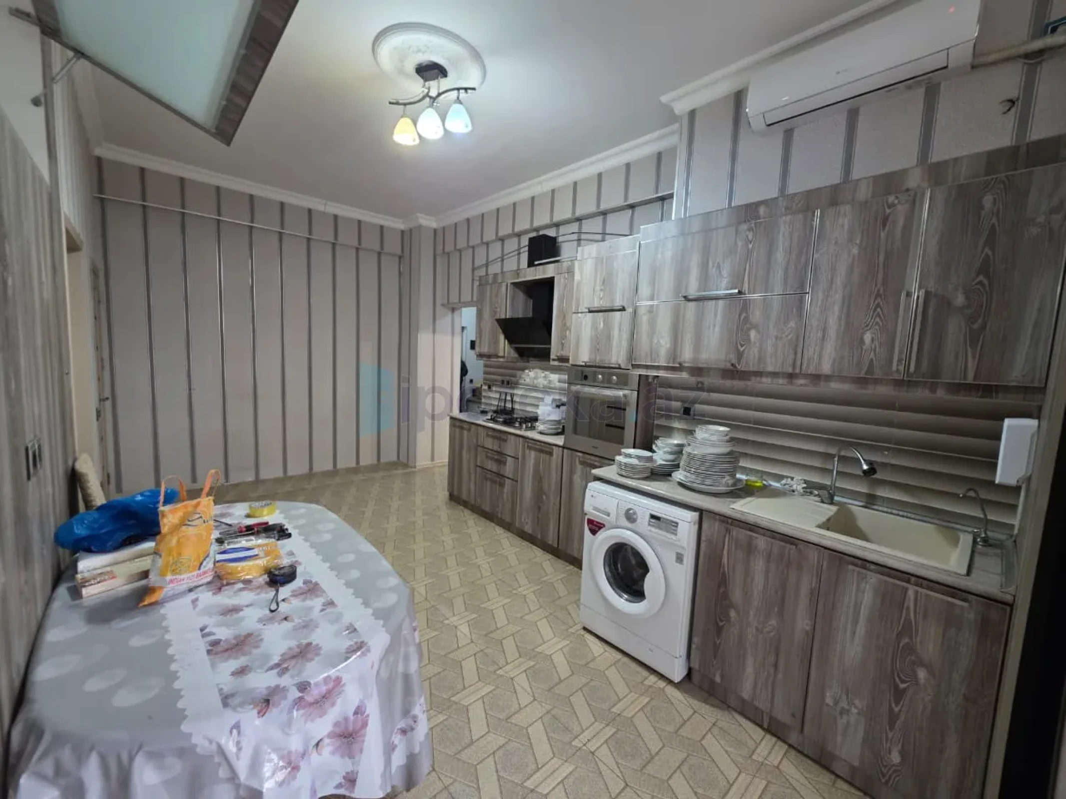 Satılır 3 otaqlı yeni tikili 96 m²