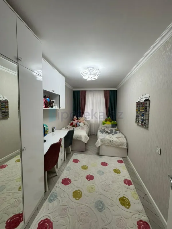 Satılır 3 otaqlı köhnə tikili 80 m²