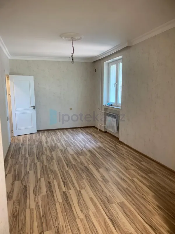Satılır 2 otaqlı köhnə tikili 37 m²