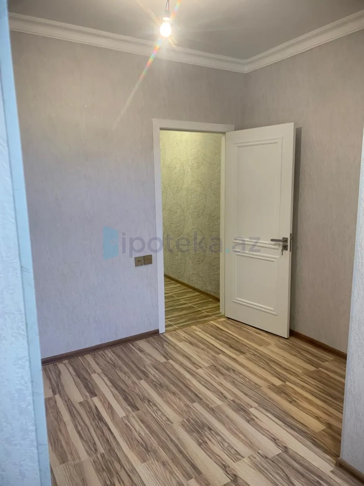 Satılır 2 otaqlı köhnə tikili 37 m²
