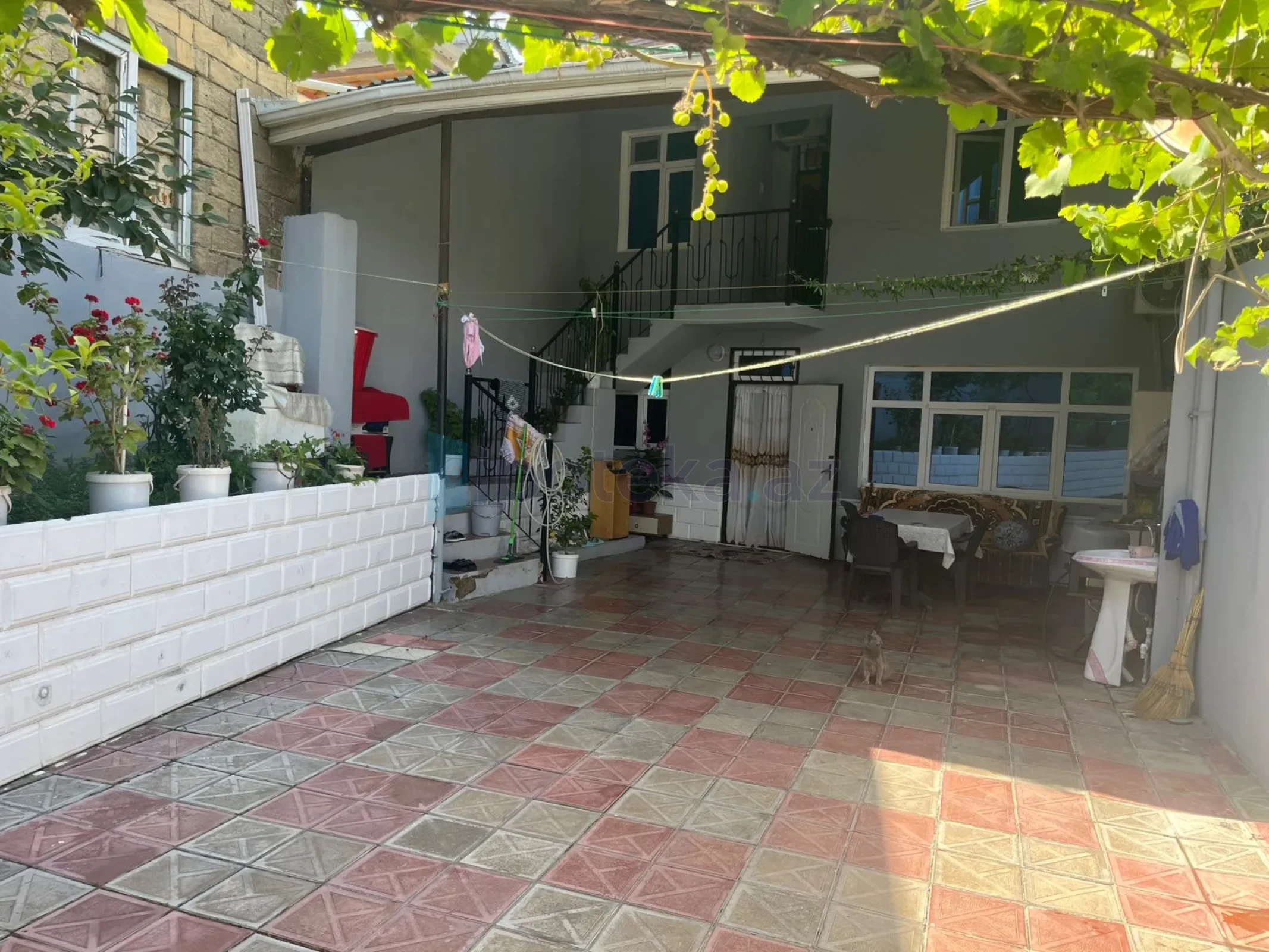 Satılır 5 otaqlı həyət evi 150 m²