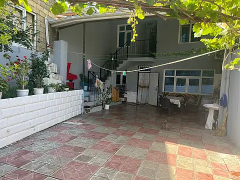 Satılır 5 otaqlı həyət evi 150 m²