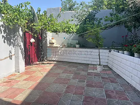 Satılır 5 otaqlı həyət evi 150 m²