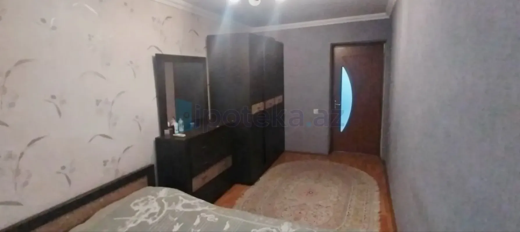 Satılır 3 otaqlı köhnə tikili 70 m²