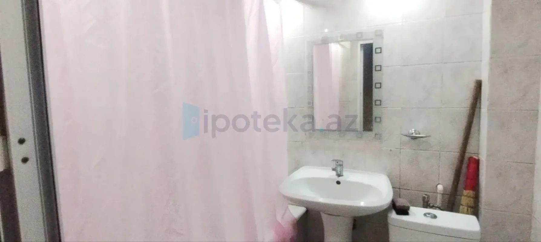 Satılır 3 otaqlı köhnə tikili 70 m²