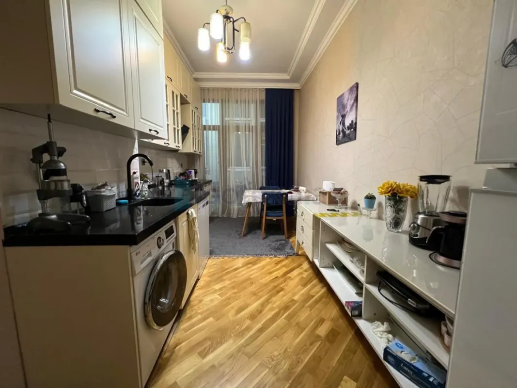 Satılır 3 otaqlı yeni tikili 100 m²