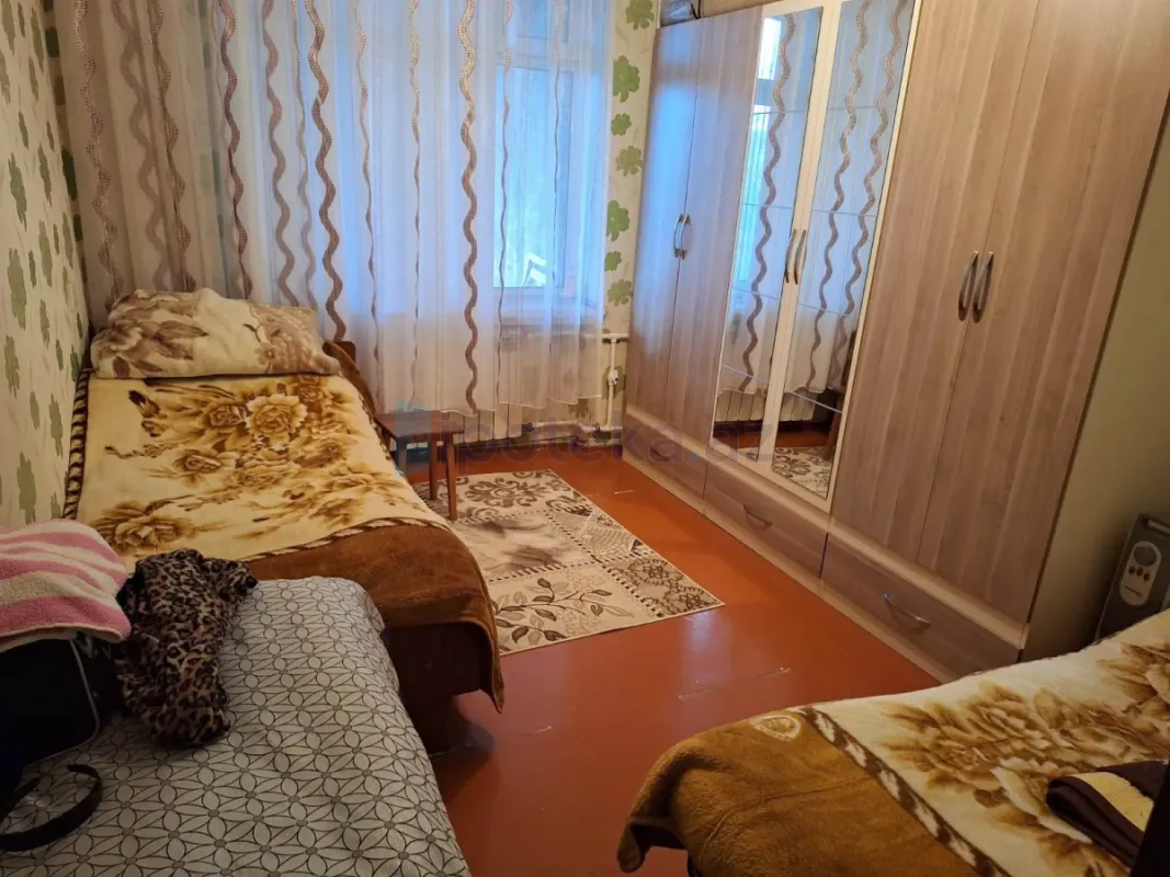 Satılır 2 otaqlı köhnə tikili 70 m²