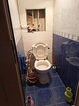 Satılır 2 otaqlı köhnə tikili 70 m²