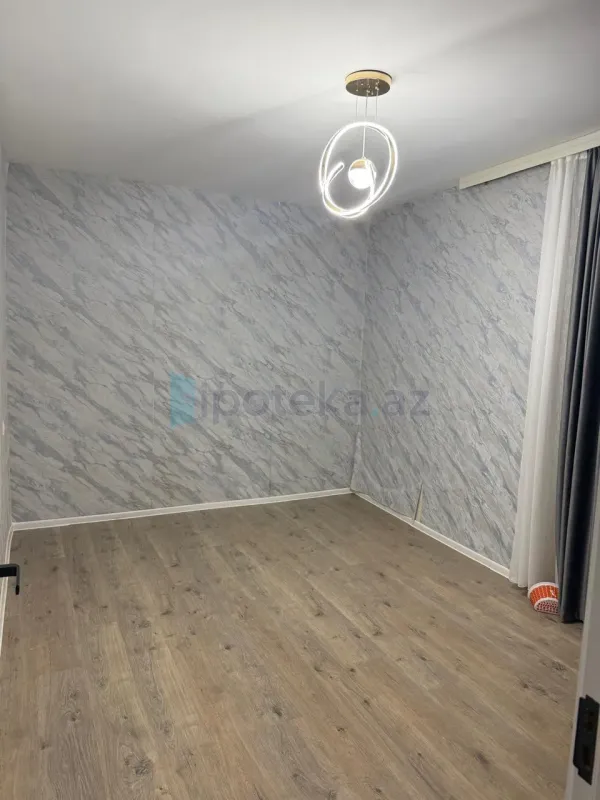 Satılır 2 otaqlı köhnə tikili 70 m²